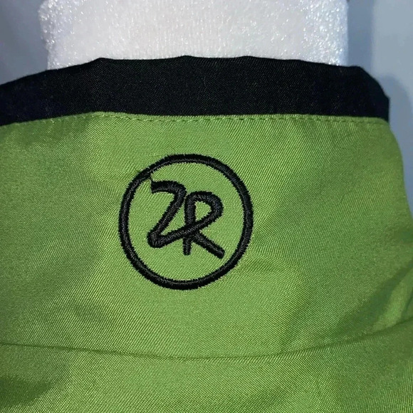 Zero Restriction Golf Ladies Medium Green with Black Trim Zip Front Vest. - Picture 4 of 10